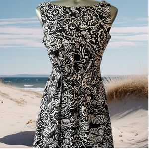 💟Kim Rogers Black and White Floral Dress